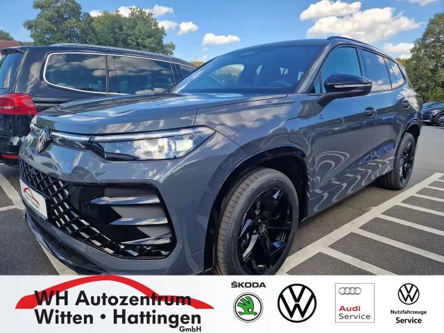 Volkswagen Tayron 1,5 eHybrid DSG R-LINE BLACK STYLE PANO LEDER A... 2026 Hybride / Benzine