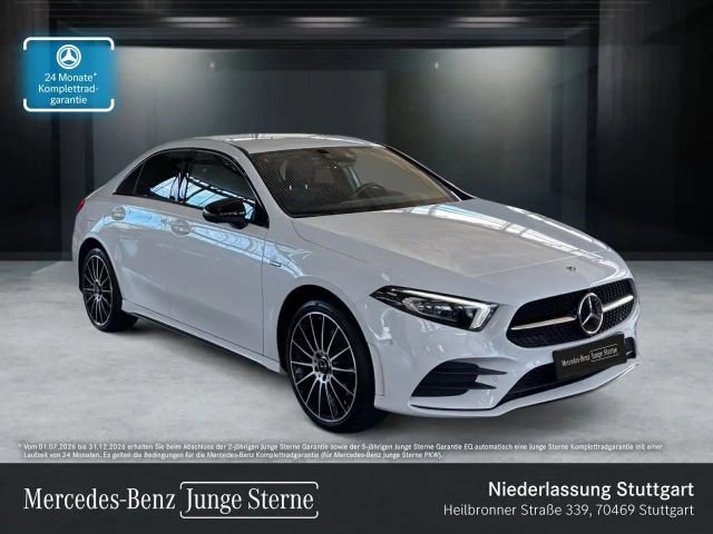 Mercedes-Benz A 250 e Lim EDITION 2020+AMG+NIGHT+360°+AHK+19" 2021 Hybride / Benzine