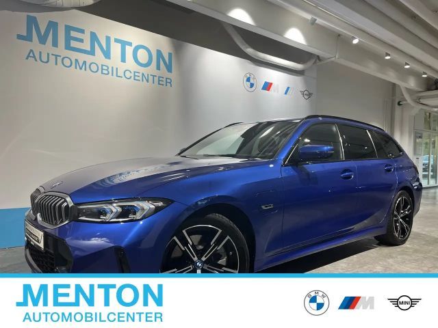 BMW 330 e M Sportpaket/ad.LED/HiFi/RFK 2022 Hybride / Benzine