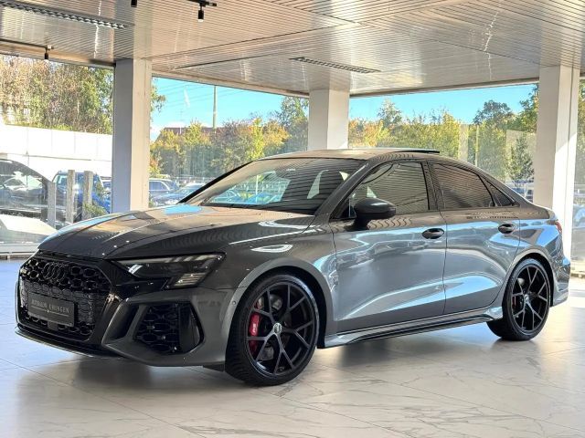 Audi RS3 Limo RS-ABGAS*RS-DESIGN*PANO*MATRIX*ACC*280* 2023 Benzine