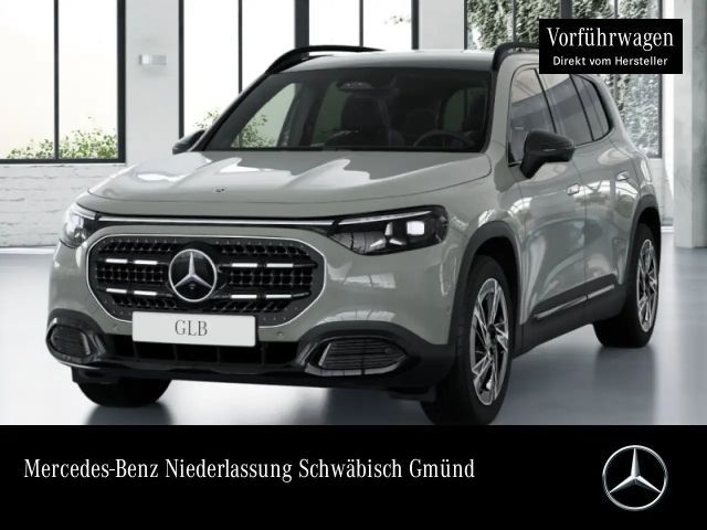 Mercedes-Benz GLB 200 AMG Pano LED AHK Night Kamera Spurhalt-Ass 2026 Benzine
