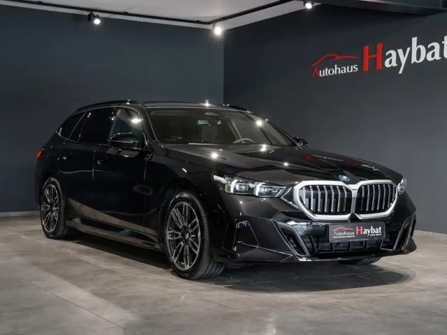 BMW 530 e Touring M Sport Pano-HarmanK-Assist-AHK 2025 Hybride / Benzine
