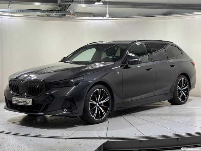 BMW i5 eDrive40 Touring M Sportpaket Pro AHK ACC 360 2024 Elektrisch