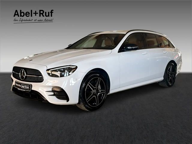 Mercedes-Benz E 300 de 4MATIC T AMG+DISTR+LED+Ambi+Kamera+AHK 2022 Hybride / Diesel
