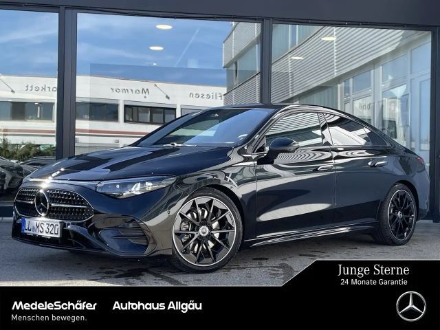 Mercedes-Benz CLA 200 4M AMG Night Dist SuperScr MLED AHK Memo AMG Line Sport/PanoSD/Memory/Keyless/MBUX Superscreen/Park/Sitzh/Temp/Chrom/Tel 2026 Benzine