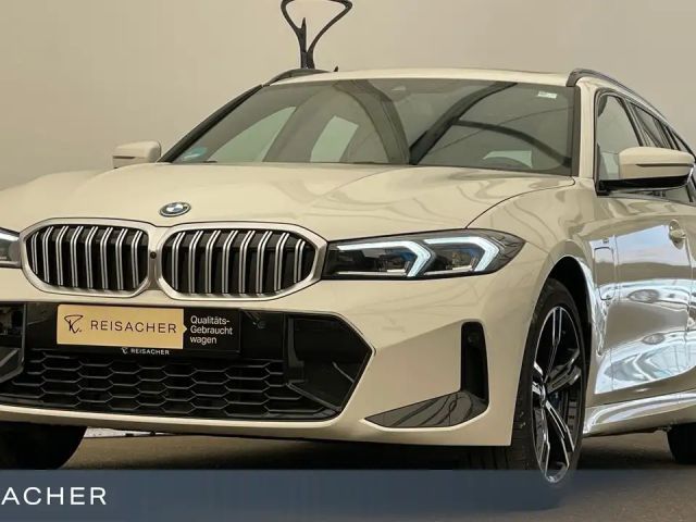 BMW 330 e A Tou M-Sport AHK LCPro HUD Pano 360° H&K 2025 Hybride / Benzine