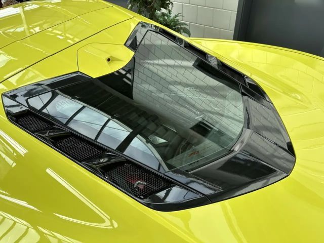 Corvette C8