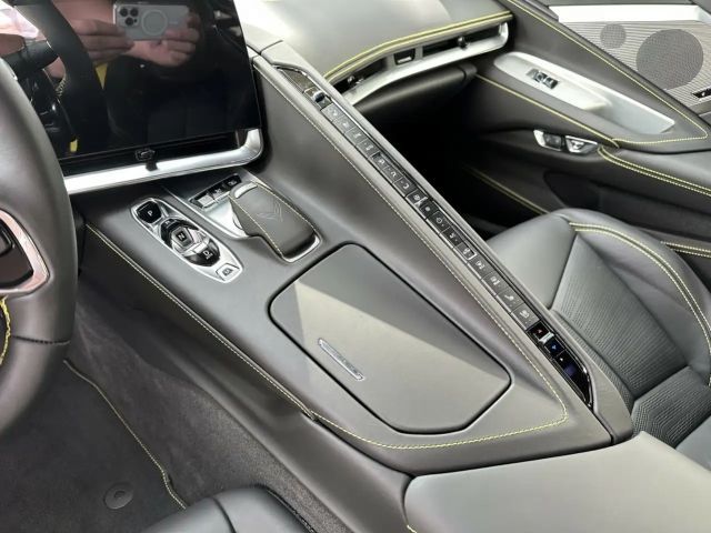 Corvette C8