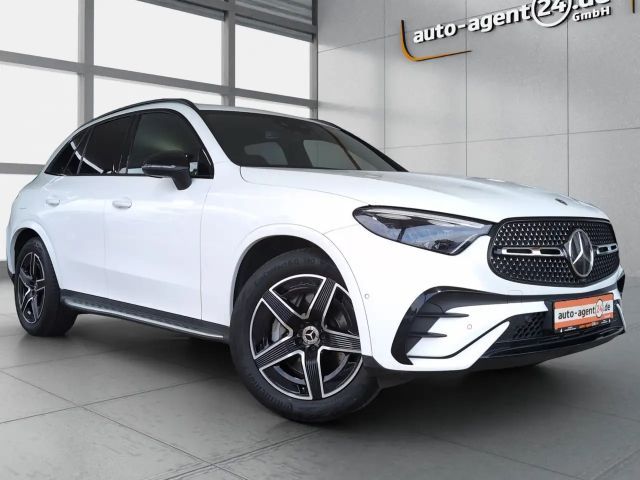Mercedes-Benz GLC 200 4M AMG Line/DigiLight/Distro/AHK/OLED/MBux 2023 Benzine