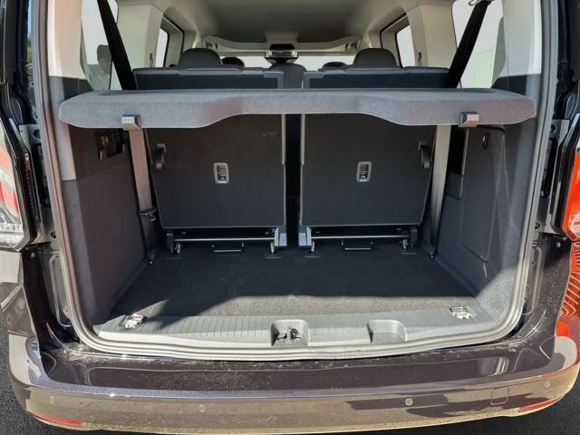 Ford Grand Tourneo