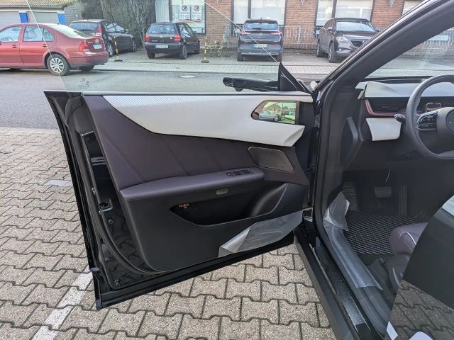 Mazda CX-6e