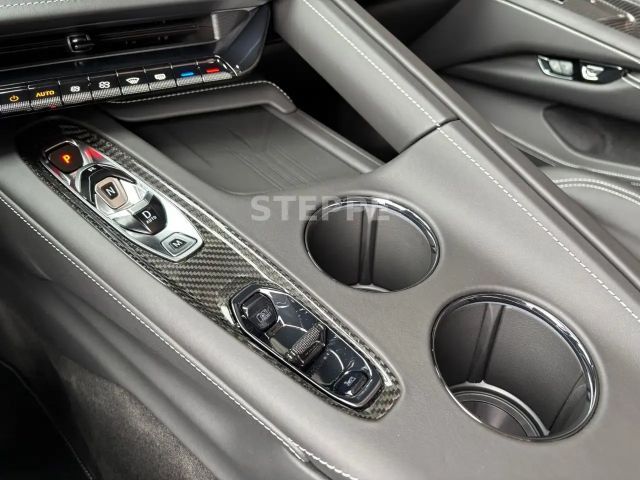 Corvette C8