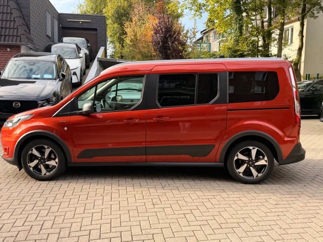 Ford Grand Tourneo