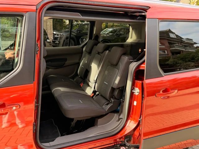 Ford Grand Tourneo