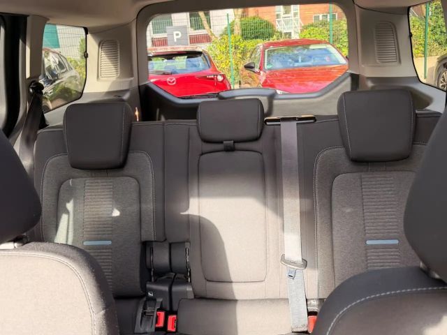 Ford Grand Tourneo