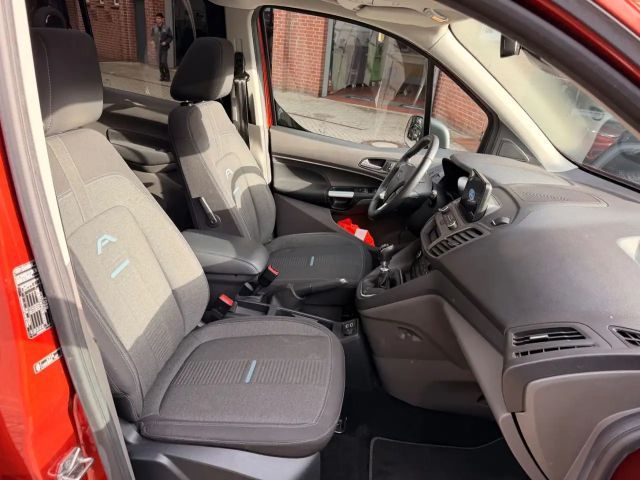 Ford Grand Tourneo