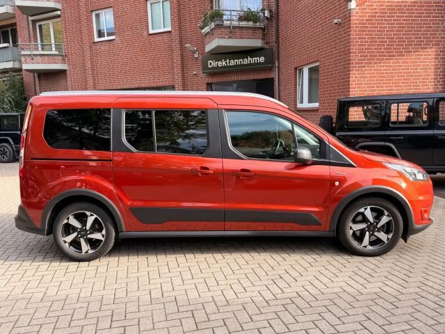 Ford Grand Tourneo