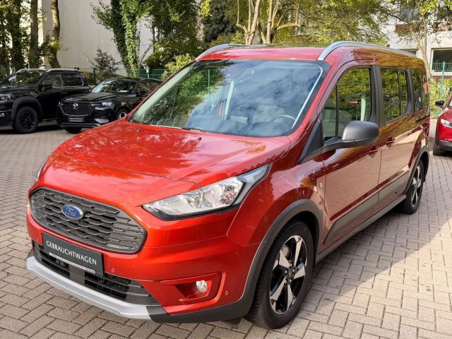Ford Grand Tourneo