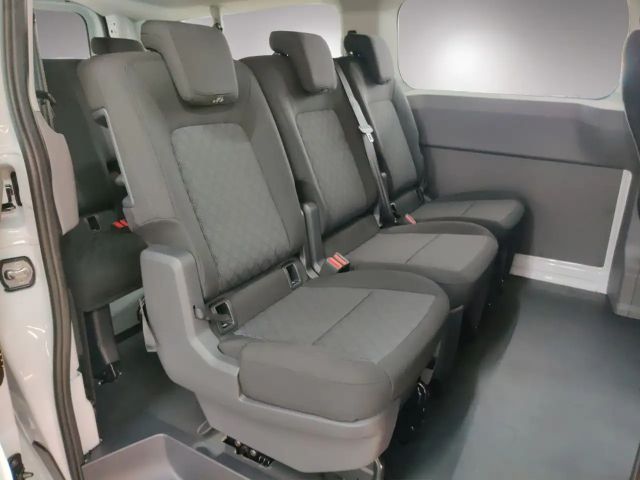 Volkswagen T7 Kombi