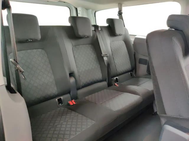 Volkswagen T7 Kombi