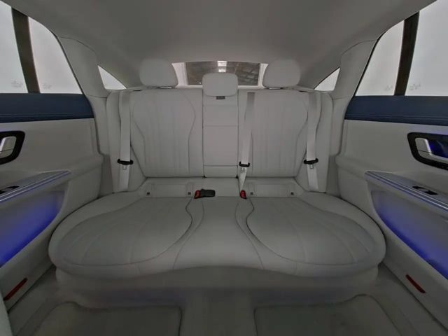 Mercedes-Benz EQE 300