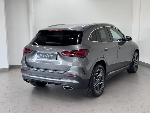 Mercedes-Benz GLA 250