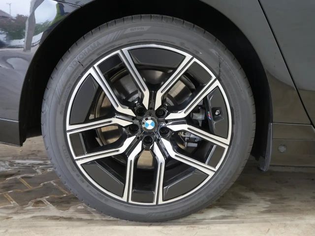 BMW 750