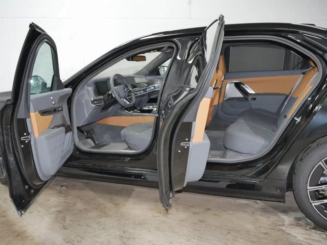 BMW 750