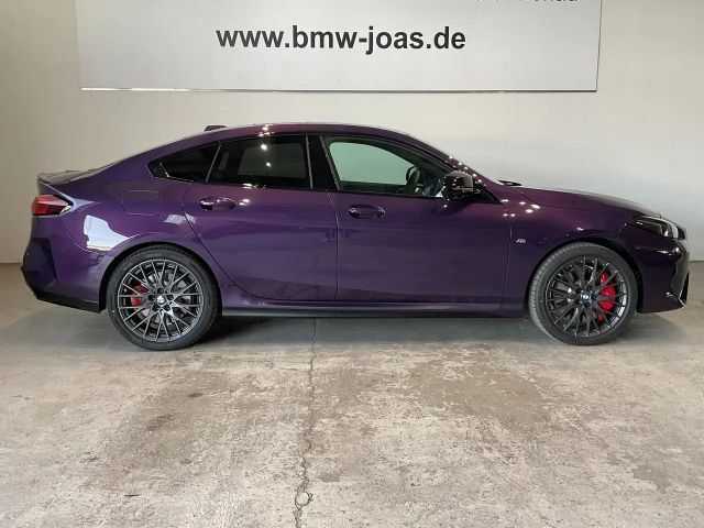 BMW 235