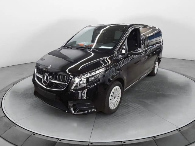 Mercedes-Benz V 220