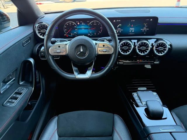 Mercedes-Benz CLA 220