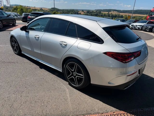Mercedes-Benz CLA 220