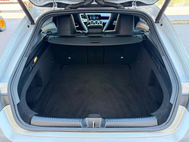 Mercedes-Benz CLA 220