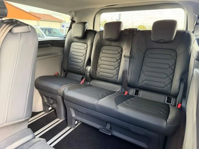 Ford Tourneo Custom