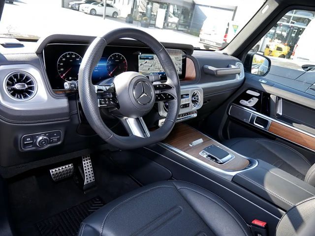 Mercedes-Benz G 500