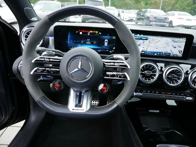 Mercedes-Benz A 45 AMG