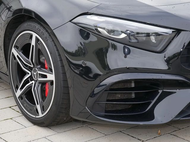 Mercedes-Benz A 45 AMG