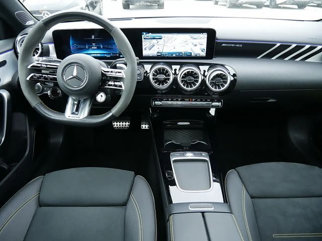 Mercedes-Benz A 45 AMG