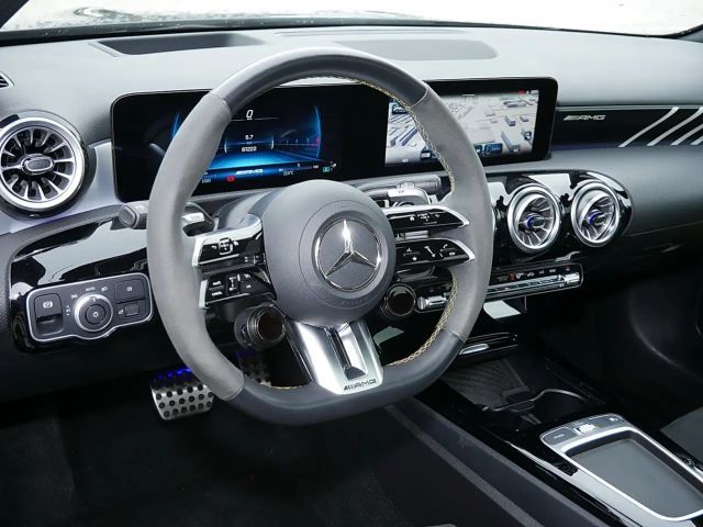 Mercedes-Benz A 45 AMG