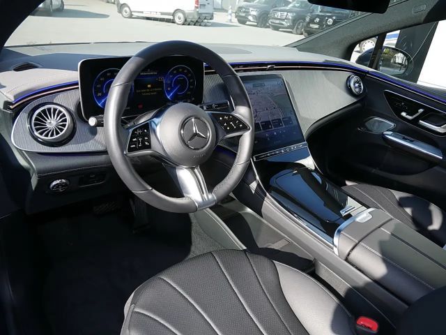 Mercedes-Benz EQE 300