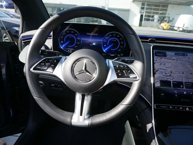 Mercedes-Benz EQE 300