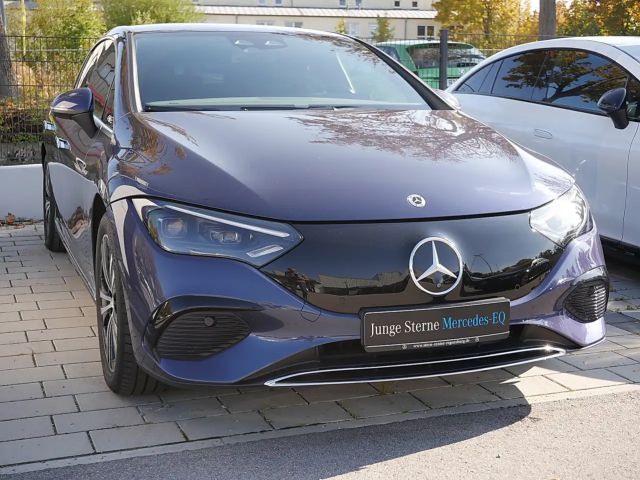 Mercedes-Benz EQE 300