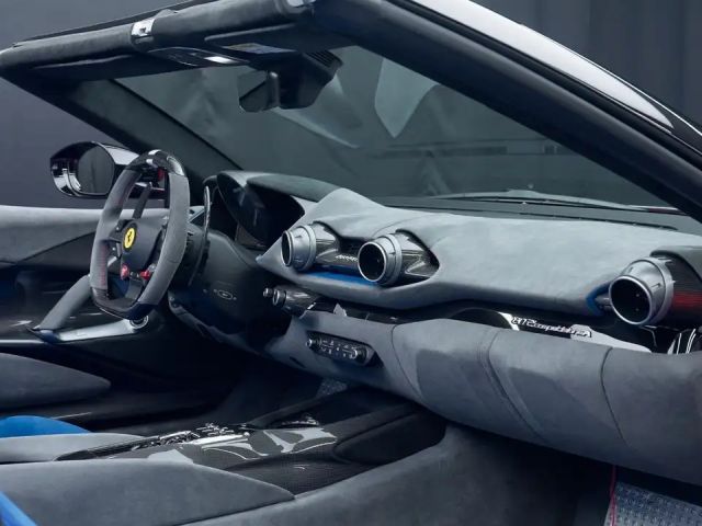 Ferrari 812
