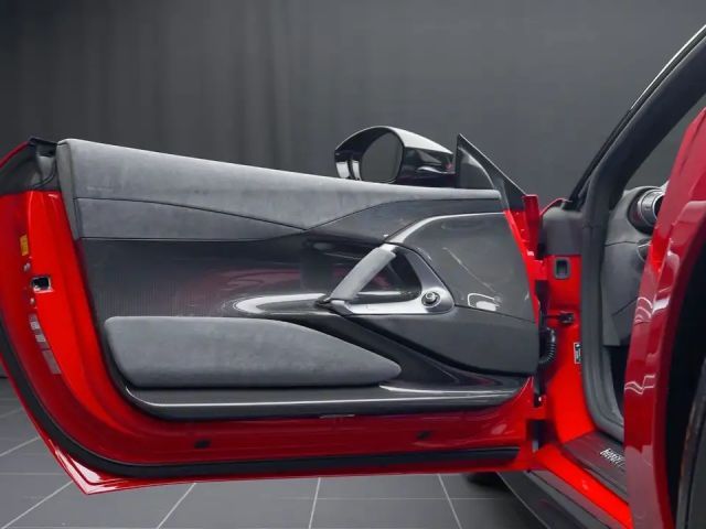 Ferrari 812
