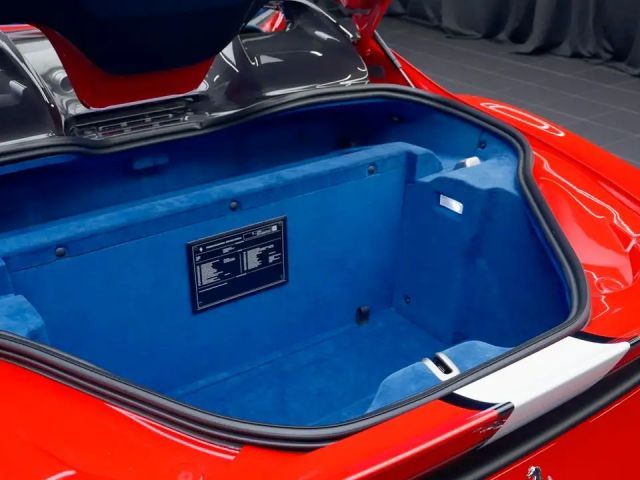 Ferrari 812
