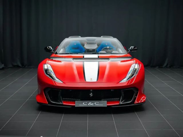 Ferrari 812