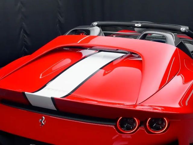 Ferrari 812