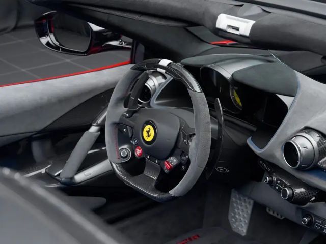 Ferrari 812