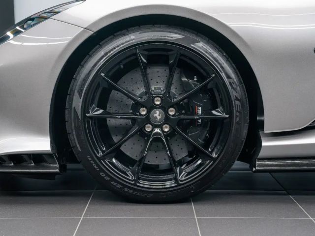 Ferrari 812