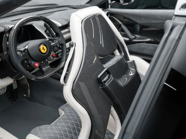 Ferrari 812